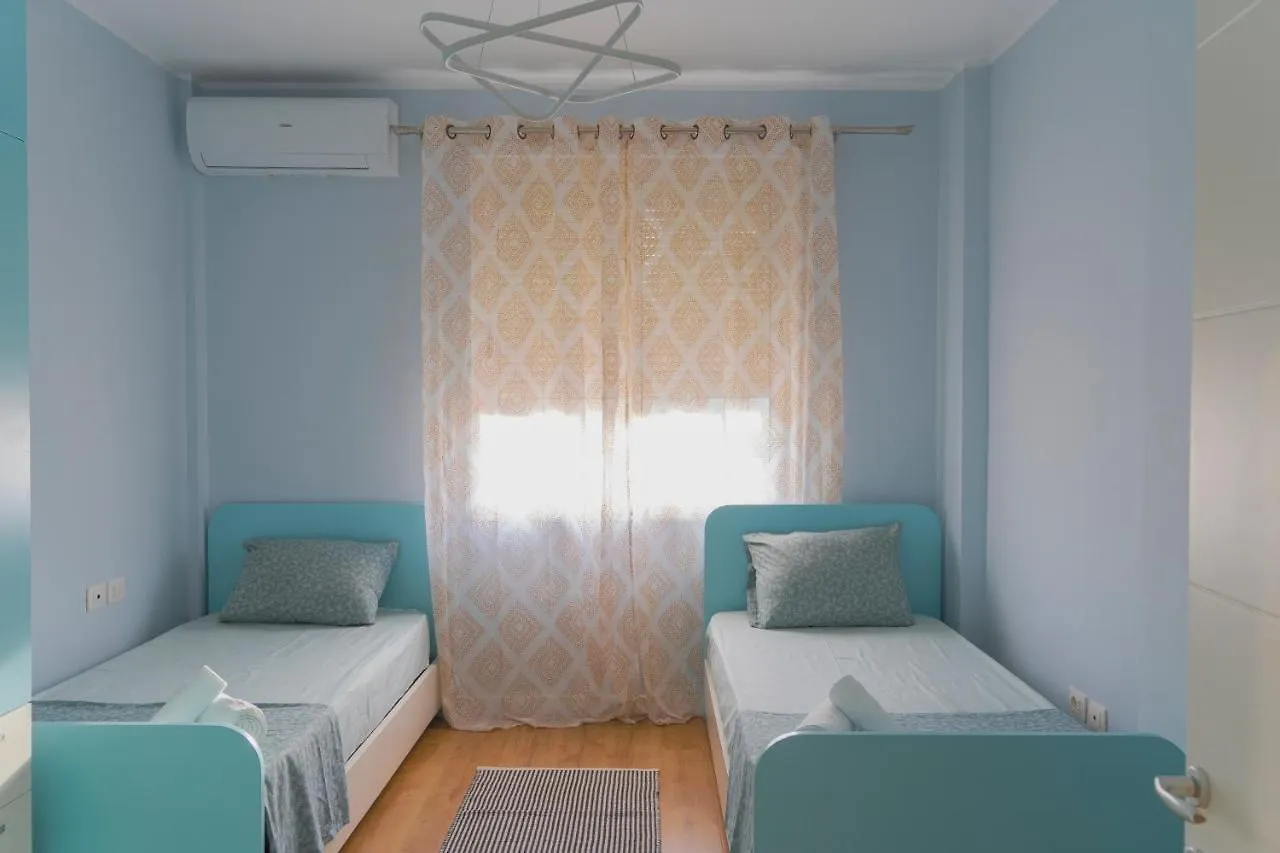Cane Apartment New Bazaar Tirana 0*,